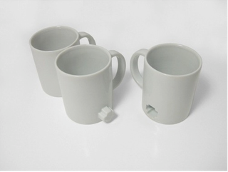 Illustration for article titled Link Mugs: How Many Scalding Hot Beverages Can You String Together?